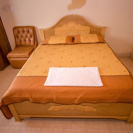 Hotel Genevieve Nakuru Zewnętrze zdjęcie