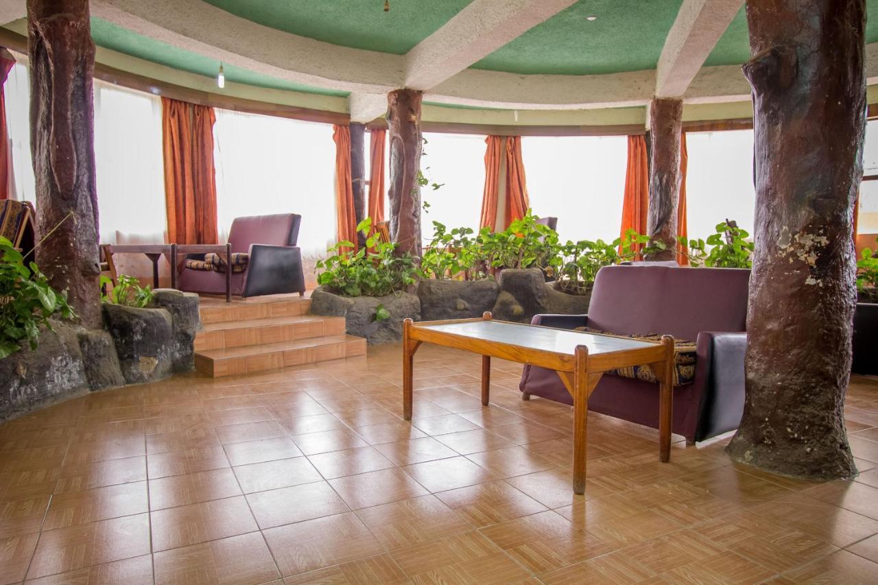 Hotel Genevieve Nakuru Zewnętrze zdjęcie