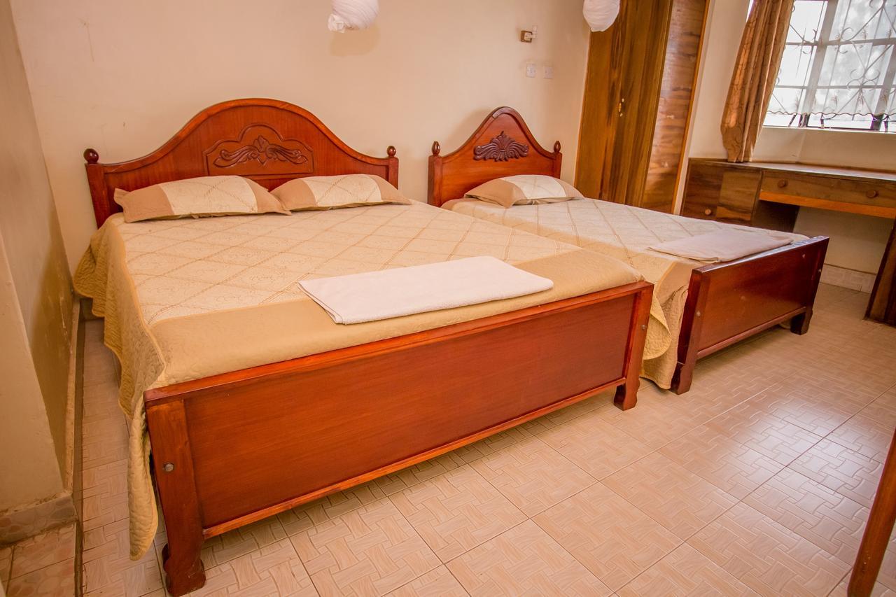 Hotel Genevieve Nakuru Zewnętrze zdjęcie