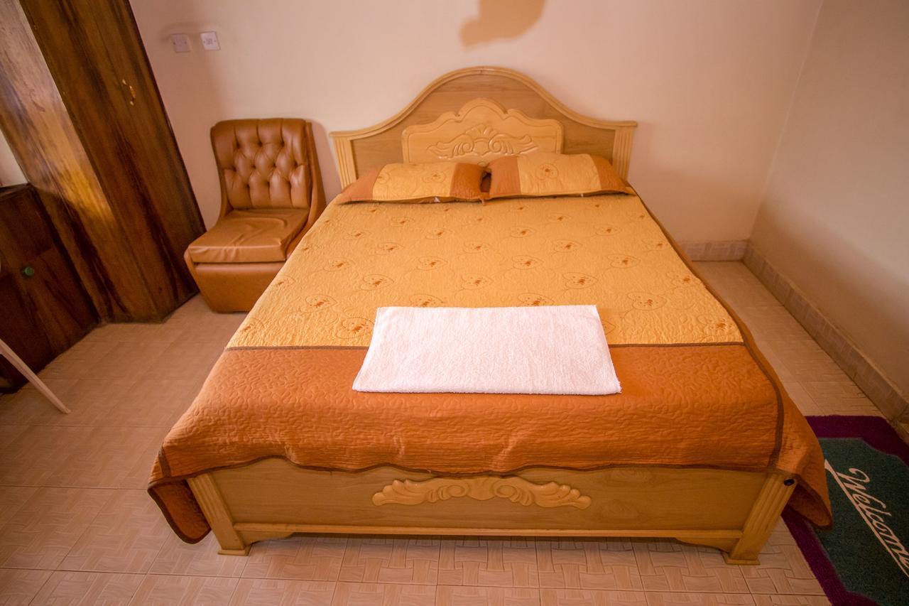 Hotel Genevieve Nakuru Zewnętrze zdjęcie