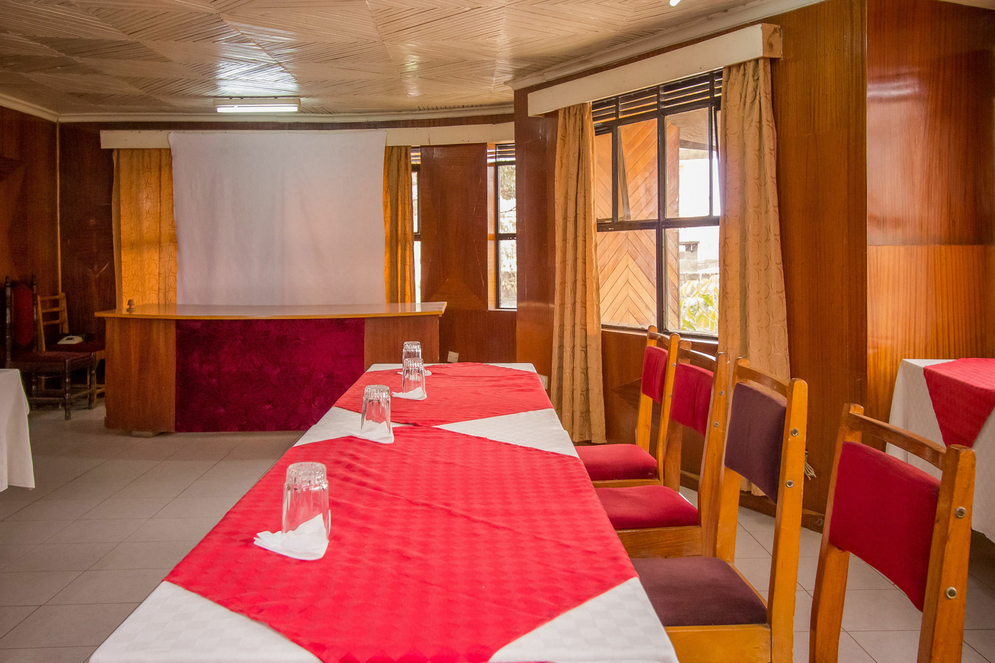 Hotel Genevieve Nakuru Zewnętrze zdjęcie