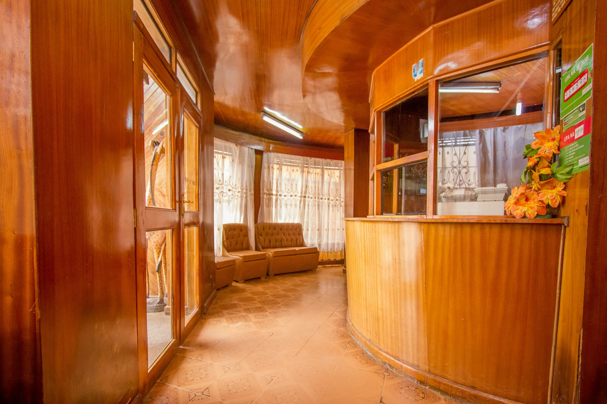 Hotel Genevieve Nakuru Zewnętrze zdjęcie
