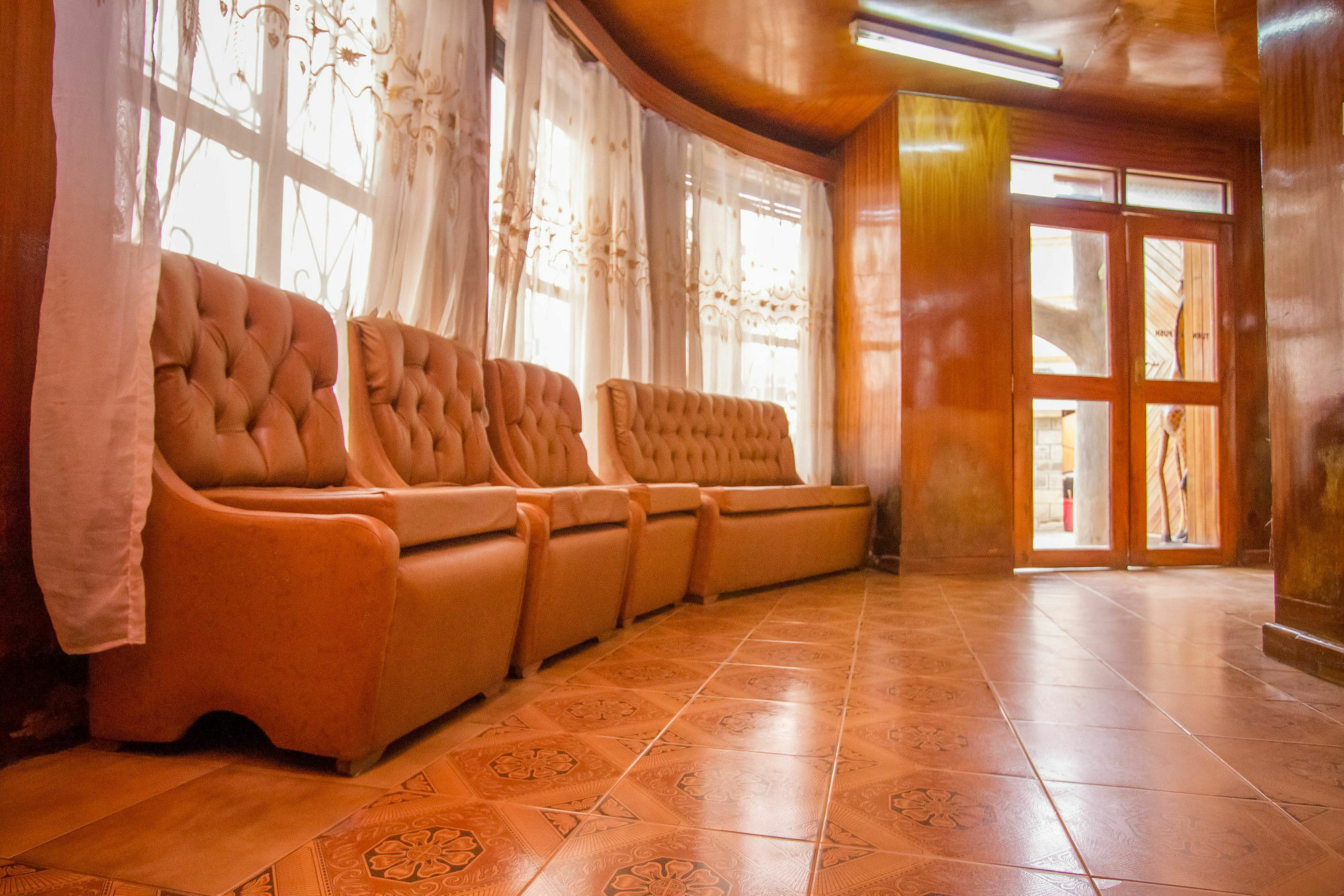 Hotel Genevieve Nakuru Zewnętrze zdjęcie