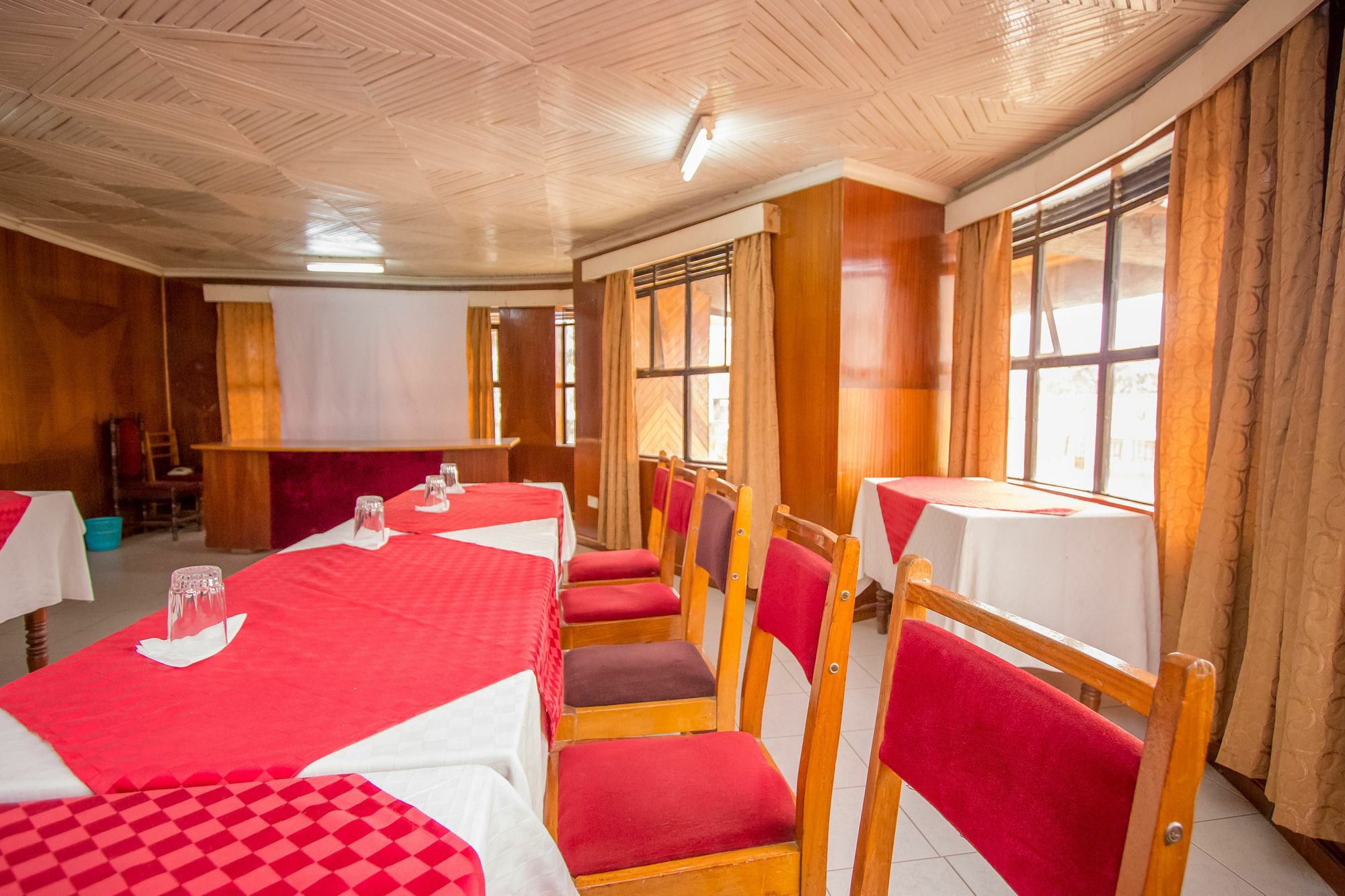 Hotel Genevieve Nakuru Zewnętrze zdjęcie